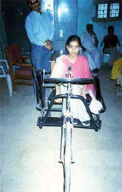 Tricycle aid — group distribution